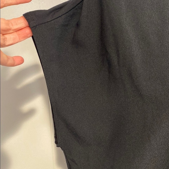 Banana Republic Blouse V-Neck Cap Sleeve Mixed Media Minimalist Black Size Large - Picture 9 of 13